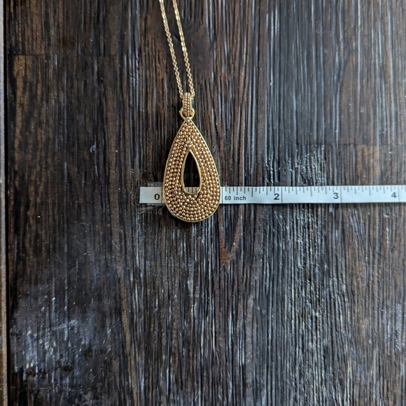 Gold Teardrop Pendant Necklace Stainless Steel Minimalist Quiet Luxury - Picture 7 of 7